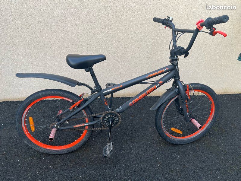 Vélo enfant BMX Btwin Wipe 500 20 pouces
