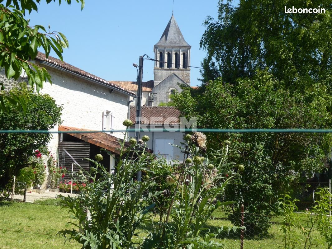 Maison 7 pièces 150 m² - Montmoreau 16190 -Saint-Cybard (image principale 8)