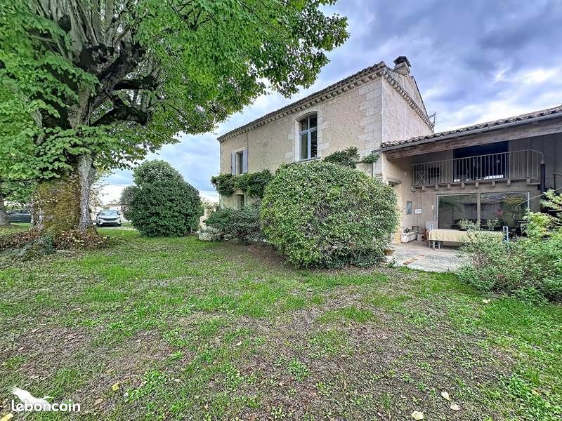 Maison 10 pièces 280 m² · à Saint-Quentin-de-Baron · 280 m² · 494 000 €