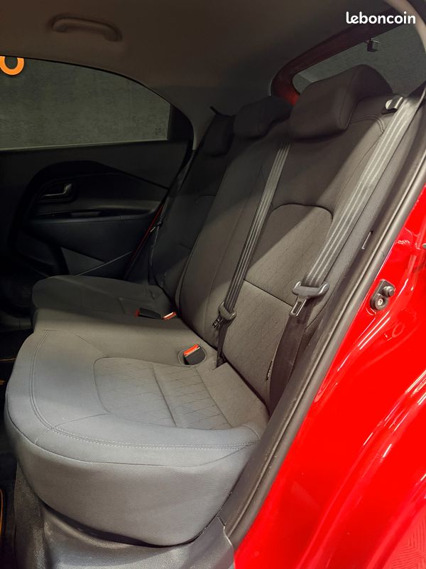 Kia rio 1.4 crdi 90 uefa euro 2016 (image 11)