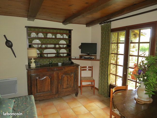 Gîte dans beau jardin (image 2)