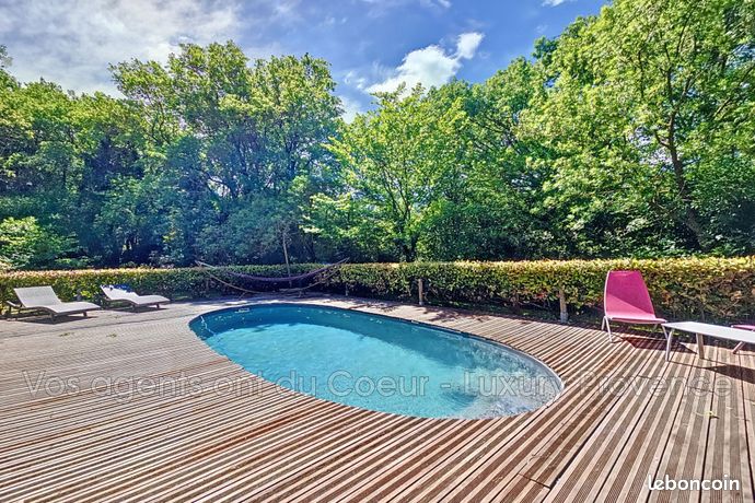 Propriété 7 pièces 170 m²