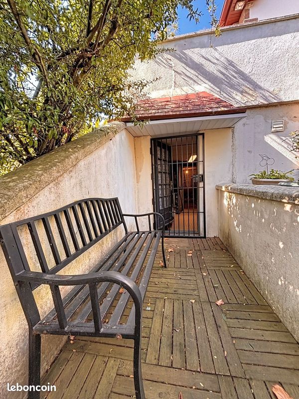 Maison 7 pièces 198 m² · à Longueville · 198 m² · 403 000 €