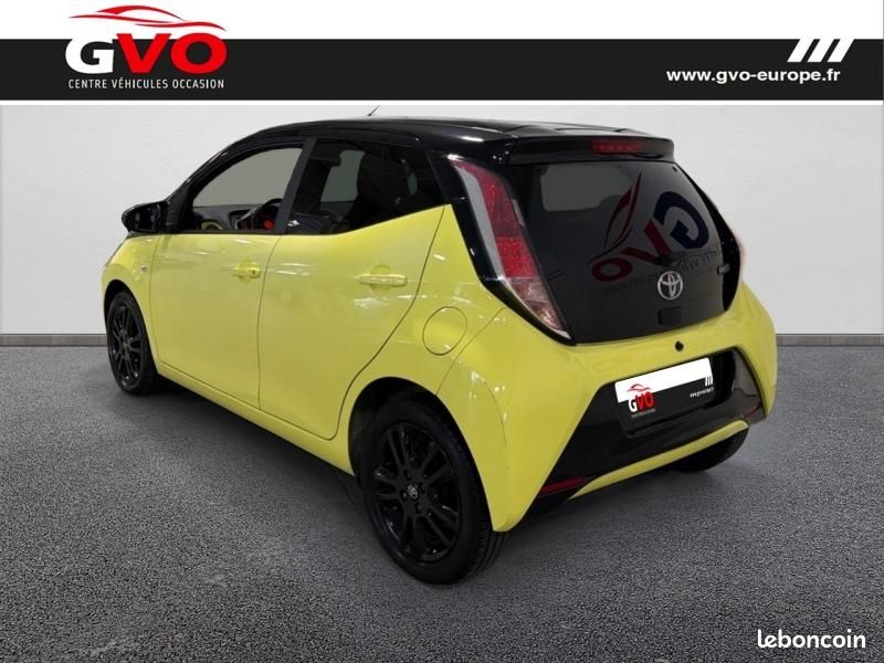 Toyota Aygo 1.0 VVT-i 69ch x-play 5p (image 2)