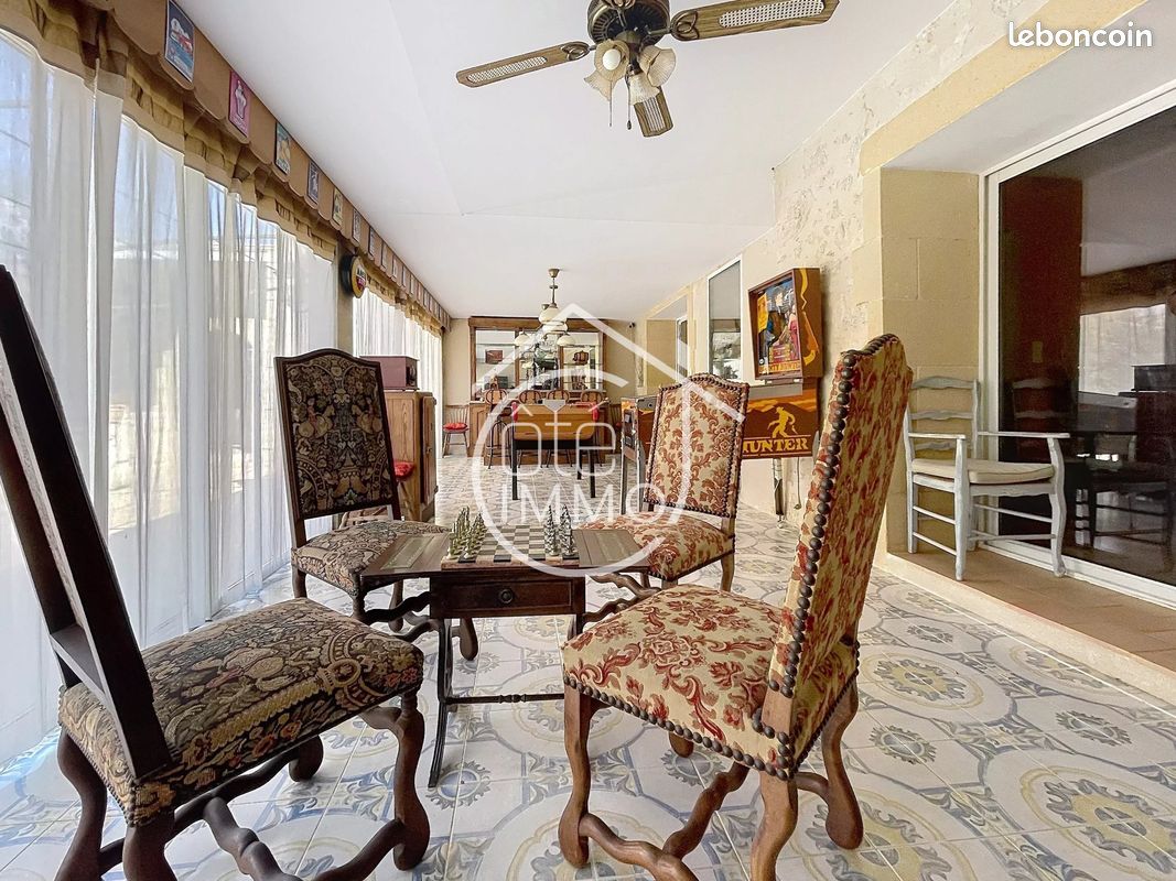 Propriété 8 pièces 385 m² (image 13)