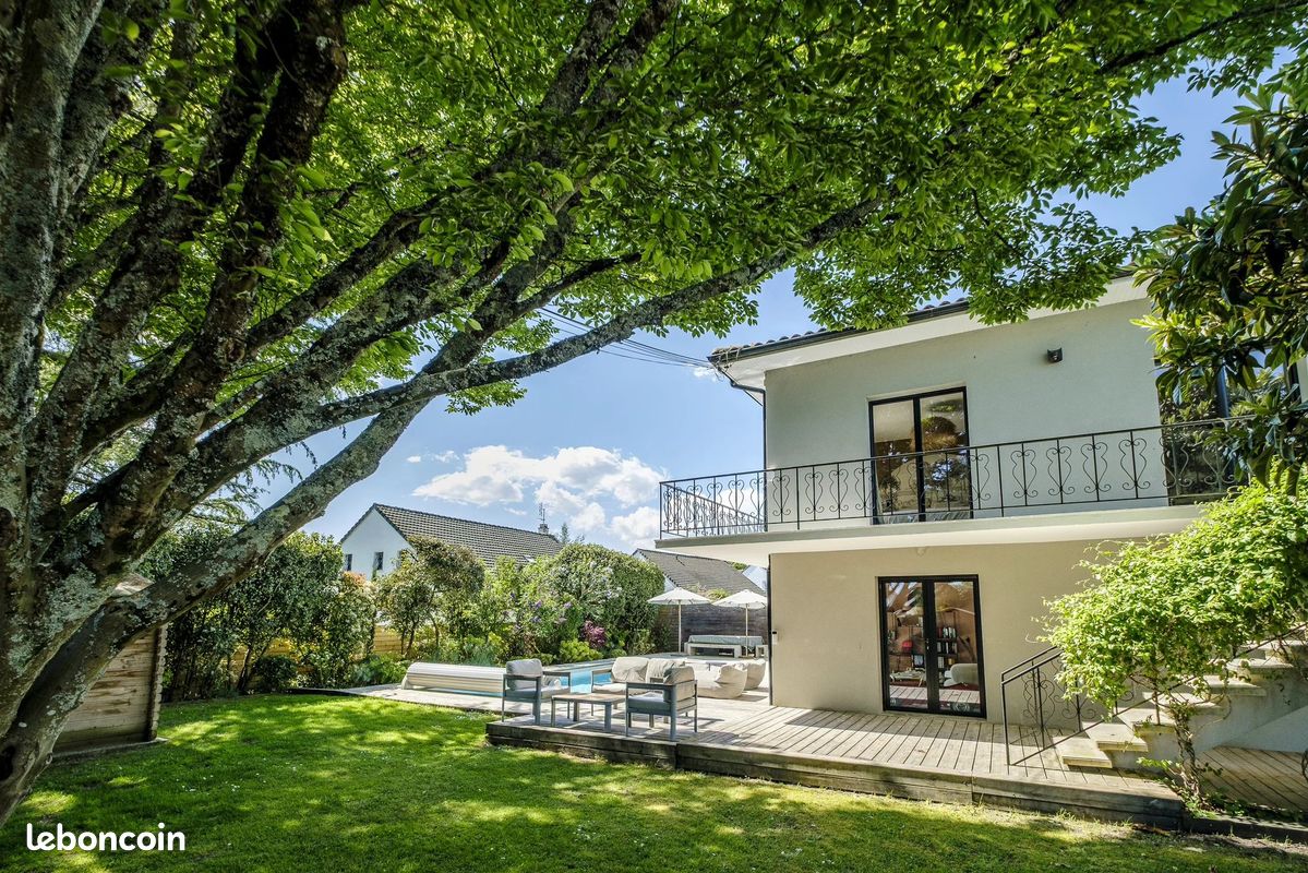 Maison 6 pièces 254 m² · à Bruges · 254 m² · 1 250 000 €