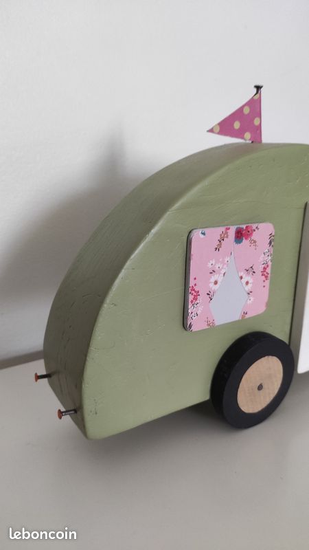 Caravane en bois (image 5)