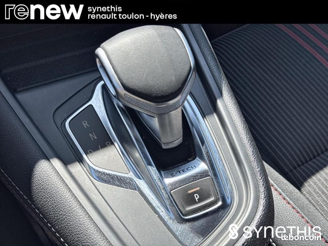 Renault Captur E-Tech 145 - 21 R.S. Line (image 30)