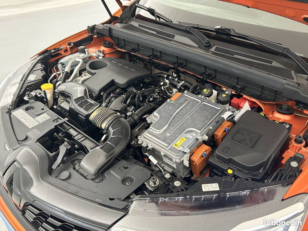 RENAULT Arkana E-Tech hybride 145 - 22 Engineered (image 33)
