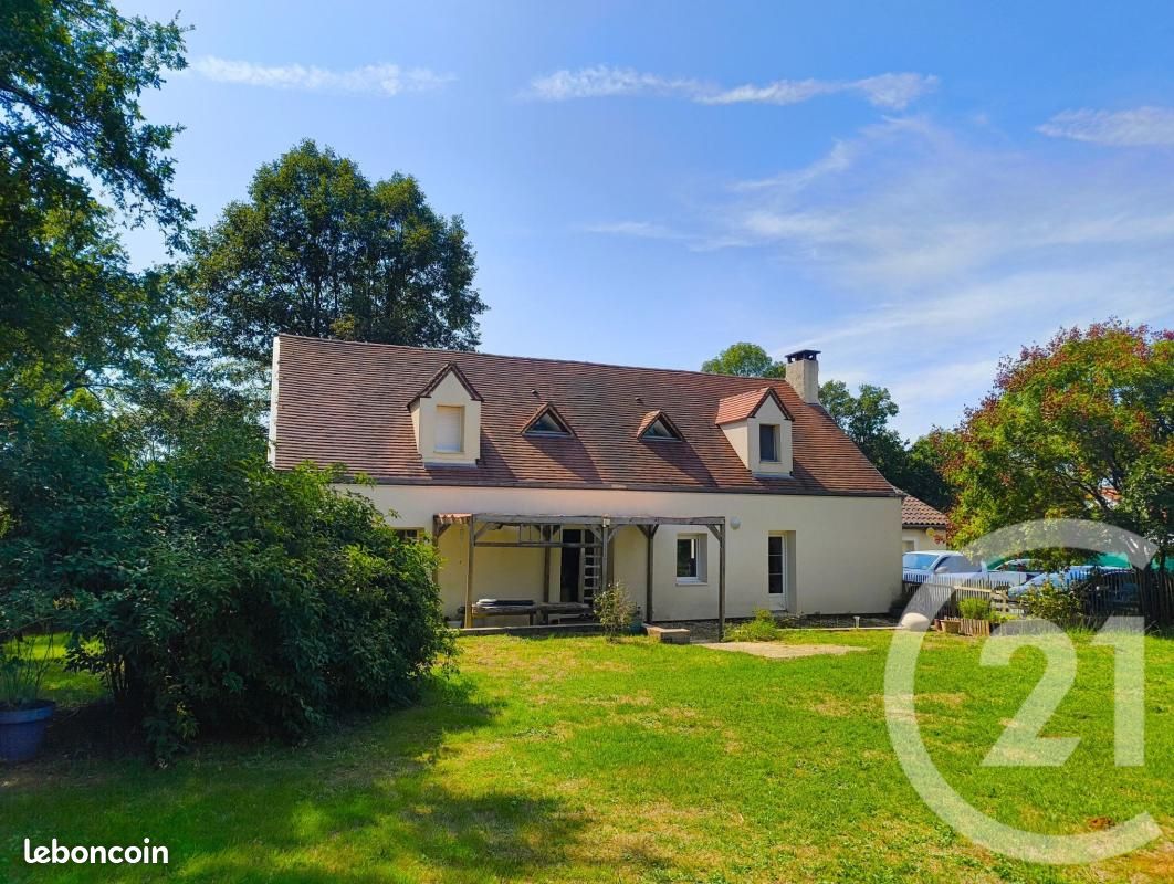 Maison 6 pièces 145 m² · au Vigan-en-Quercy · 145 m² · 230 000 €