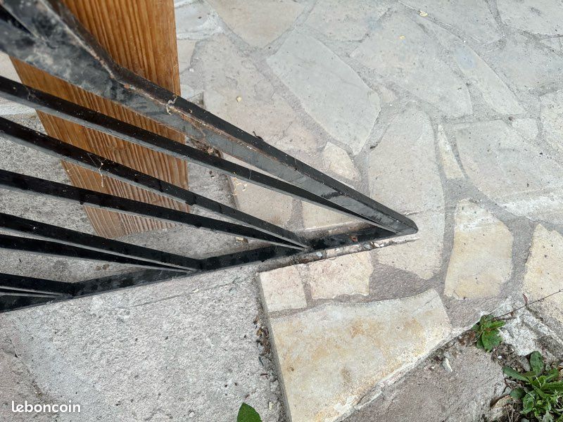 Rampe d’escalier en acier (image 11)