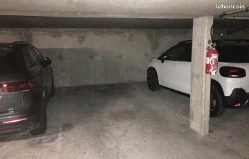 Place de parking à louer