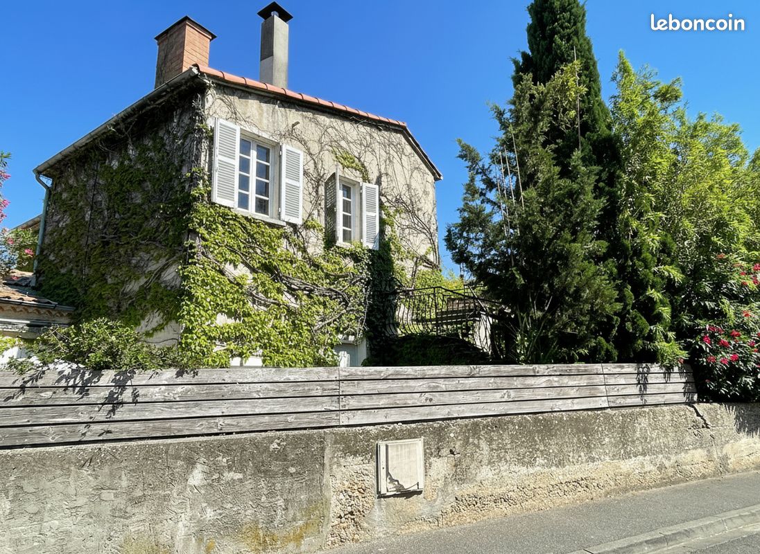 Maison 11 pièces 219 m² · à Le Pontet · 219 m² · 249 000 €