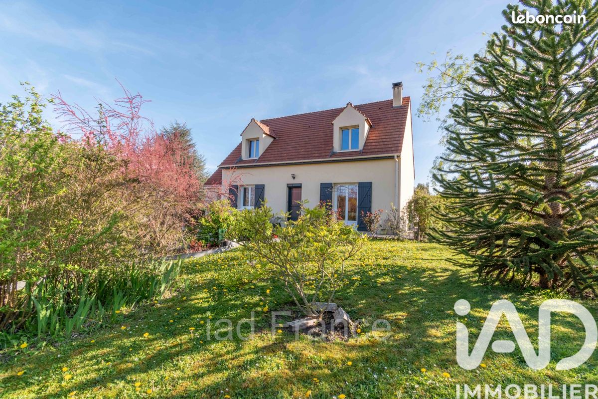 Maison 7 pièces 133 m² · à Fontenay-Mauvoisin · 133 m² · 379 000 €