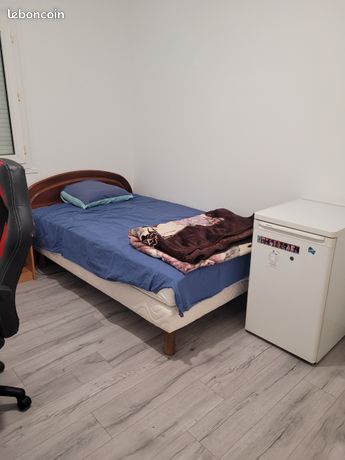 Chambre meublée — 1