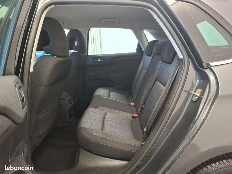 Citroen C4 1.6 hdi 115 ch Exclusive / GPS / Radar / Régulateur / Ecran / Clim Auto / (image 18)