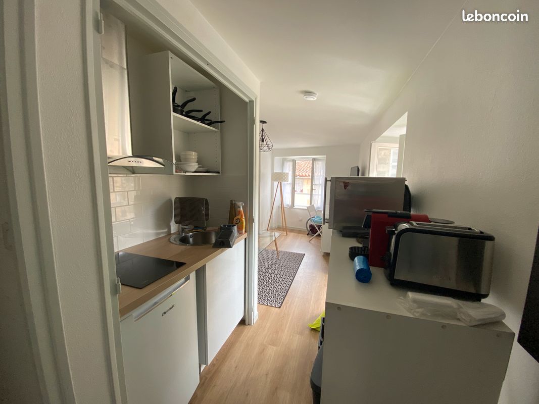 T1 meublé proche Hotel fumé - Poitiers 86000 (image principale 1)