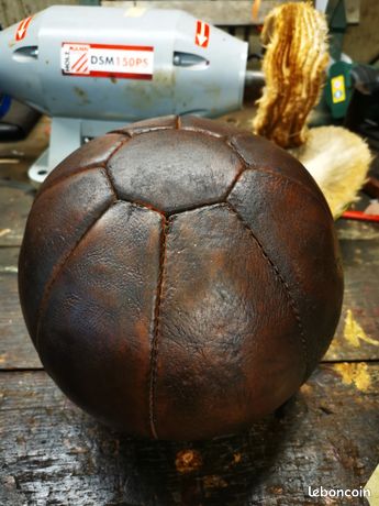 Ancien ballon de médecine cuir vintage 12,5 lbs exercice marron lesté