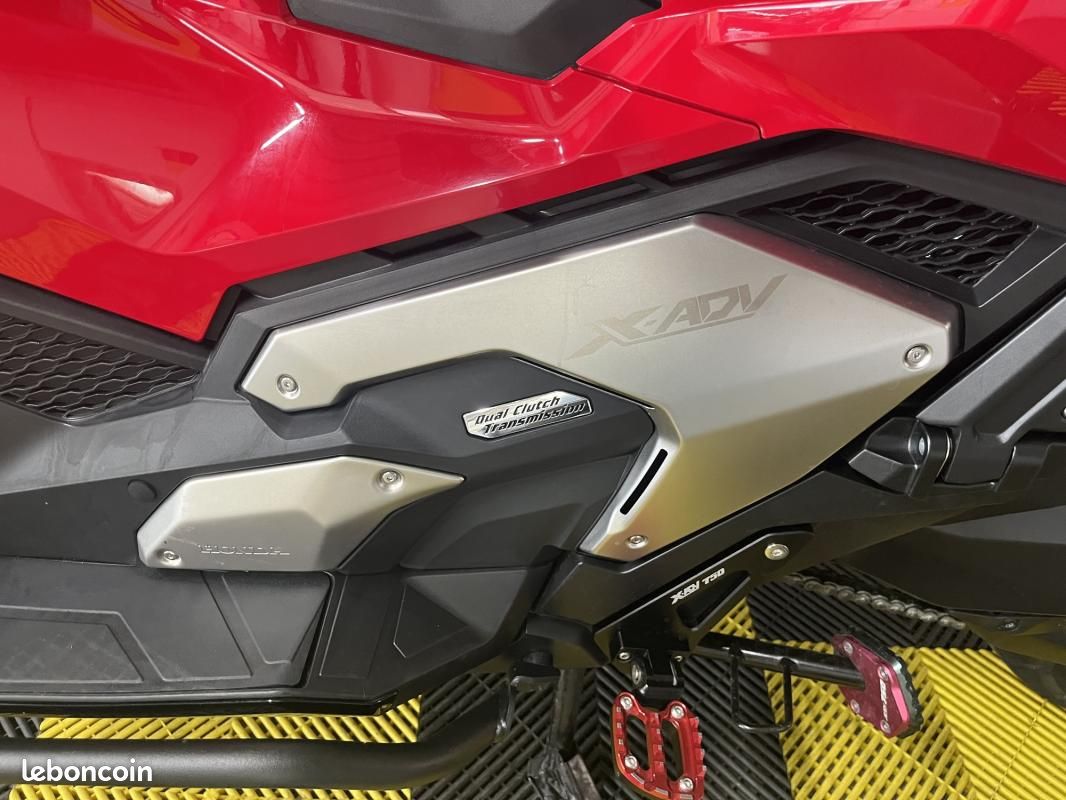 Honda X-ADV 750 MY22 (image 9)