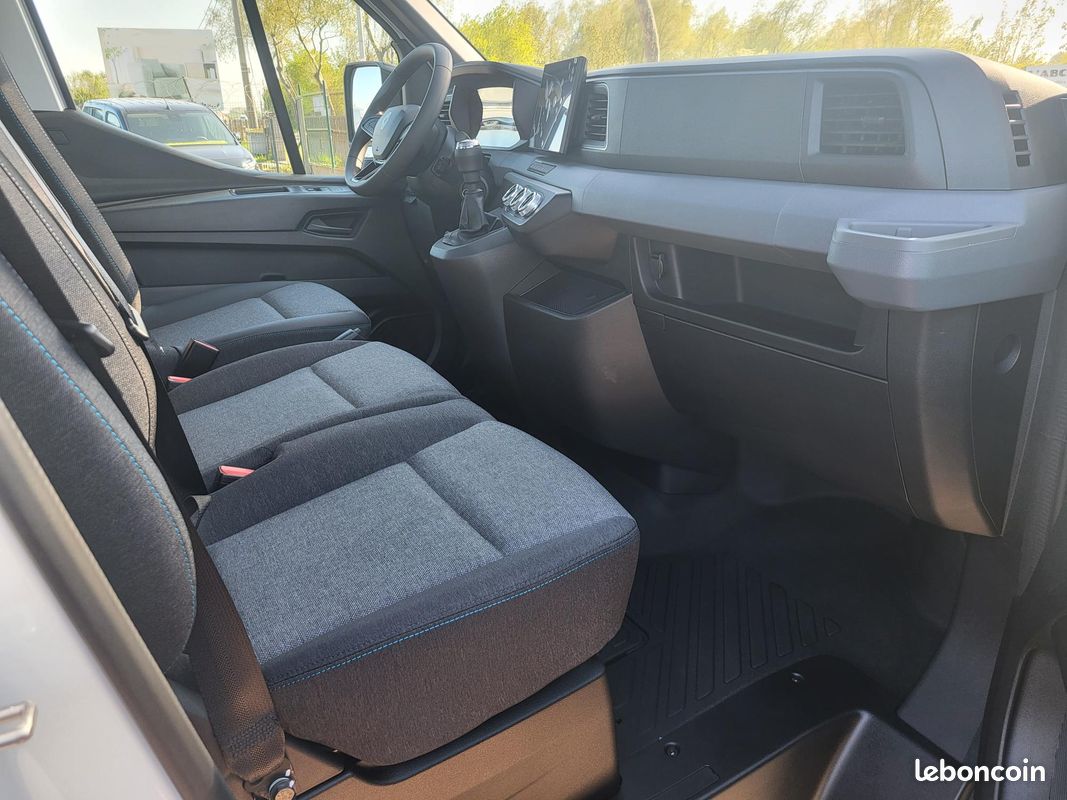 RENAULT MASTER IV CCB 35 L3H1 TRACTION 2.0 Blue DCI 150 EXTRA SIMPLE CABINE PLATEAU ALUMINIUM « JPM » 03 PLACES NEUF avec RADARS DE RECUL + CLIMATISATION + ROUE DE SECOURS ( Prix de Vente 34 990 HT ) (image 10)