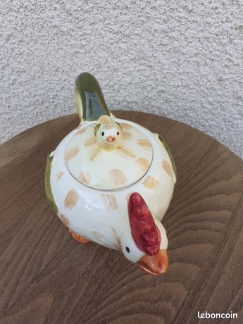 Théière Et Bol En Céramique Décorative - Motif Les Poules Rouges - Fabriqué En France