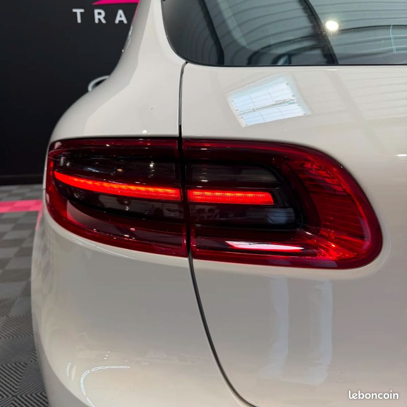 PORSCHE MACAN 3.0 V6 340 ch S PDK / TOIT OUVRANT / CAMERA DE RECUL / CUIR ETENDU (image 32)