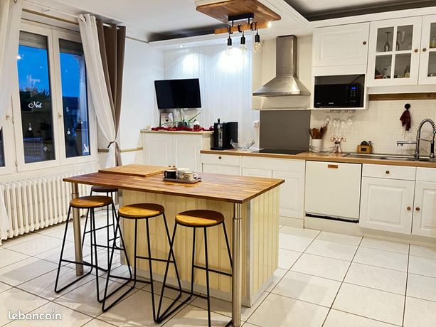 Maison 11 pièces 270 m²
