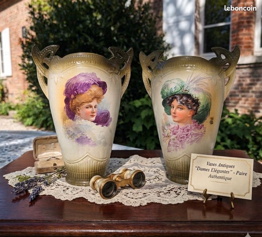 Paire de vases anciens Art Nouveau - Décor "Les Élégantes" Belle Époque (image 1)