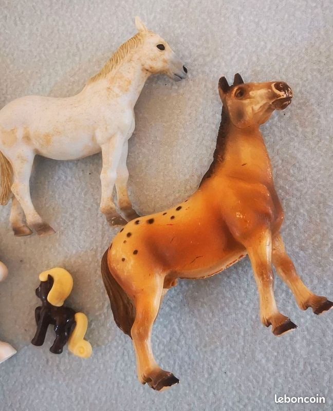Figurines de petits chevaux (image 8)