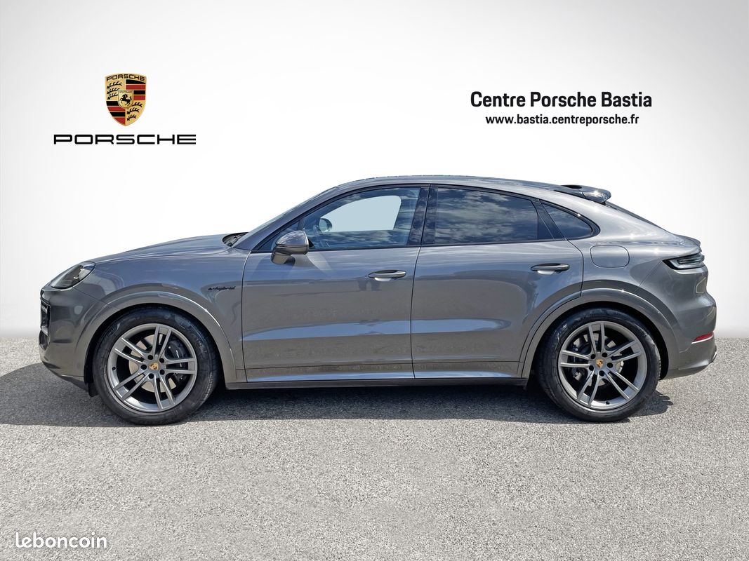 Porsche Cayenne Coupé E-Hybrid 470 cv Garantie Porsche Approved 12 mois Centre Porsche Bastia (image 2)
