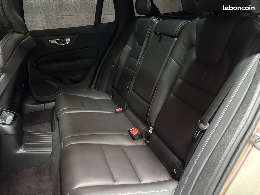 VOLVO V60 T6 AWD Hybride Recharge 253 ch + 145 ch Geartronic 8 Ultimate - SUIVI COMPLET VOLVO / ORIGINE FRANCE (image 9)