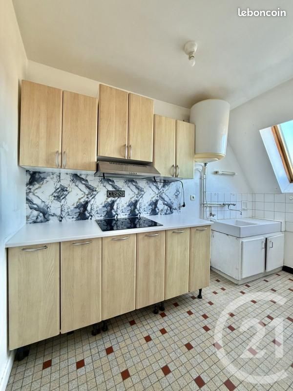 Appartement 1 pièce 28 m² · à Moulins · 28 m² · 370 €/mois