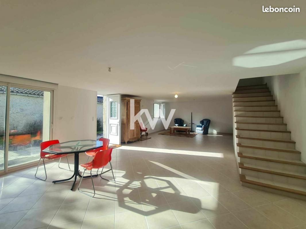 Maison 5 pièces 140 m² - Fouquebrune 16410 (image principale 5)