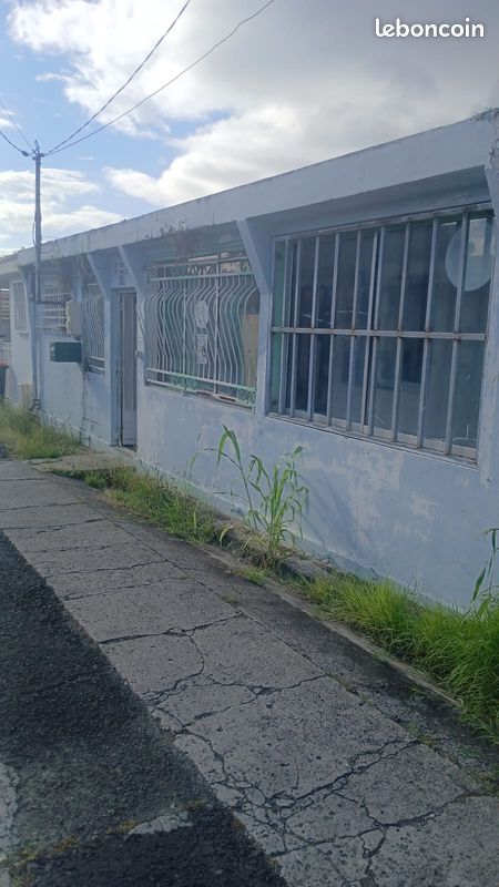 Maison 5 pièces 100 m² · à Les Abymes · 100 m² · 900 €/mois