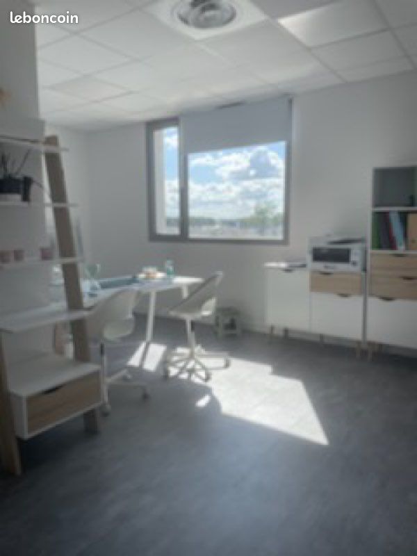 📢 À louer Bureau meublé 24 m² ZAC Porte des Pyrénées Muret (31600 — free download