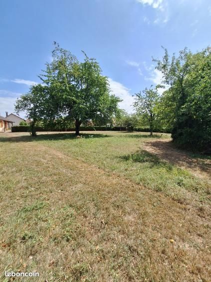 Terrain 988 m² · à Lusigny-sur-Barse · 988 m² · 64 000 €