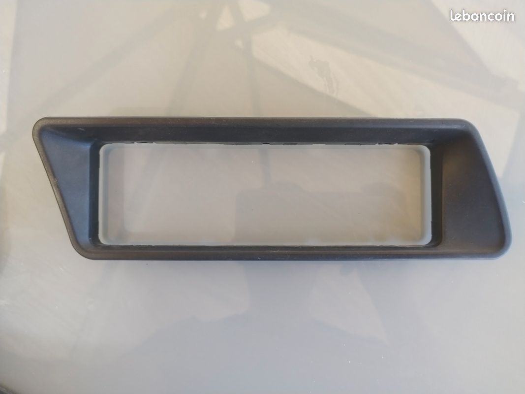 Cadre autoradio Peugeot 306 (image 1)