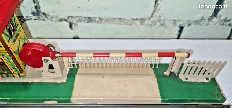 Passage à Niveau électrique JEP – Échelle O – Tôle – Années 1950 – À Restaurer
