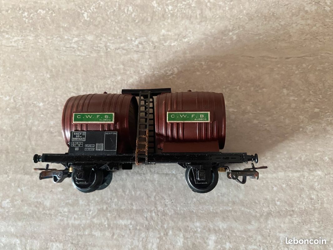 Vends wagon marchandise ( vin ) (image 1)