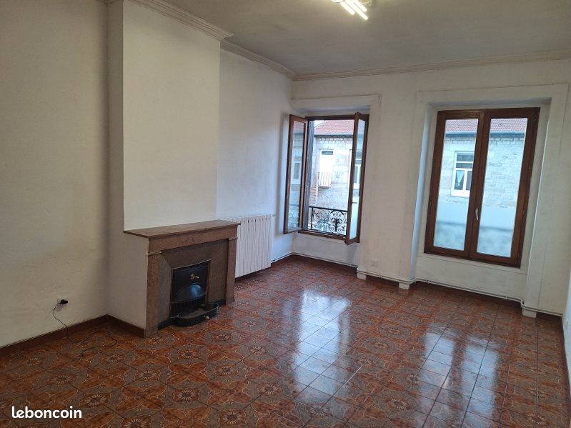 Appartement 3 pièces 74 m² · à Saint-Étienne · 74 m² · 460 €/mois