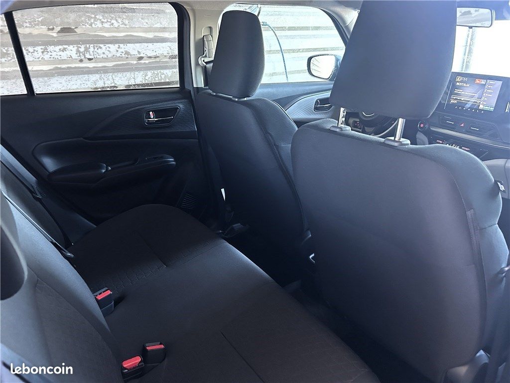 Suzuki Swift IV 1.2 DUALJET HYBRID Pack (image 10)