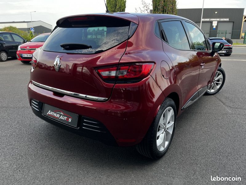 Renault CLIO IV 1.2 16V 75CH LIMITED 5P (image 2)