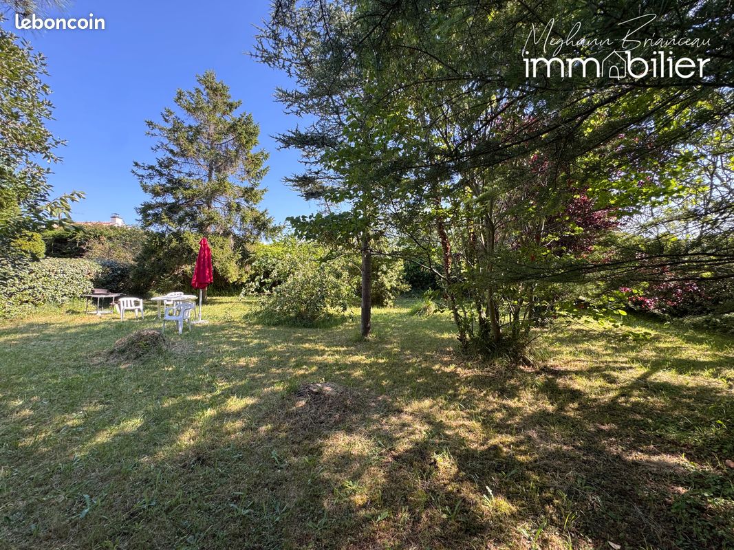 Terrain 600 m² · à Notre-Dame-de-Monts · 600 m² · 99 300 €