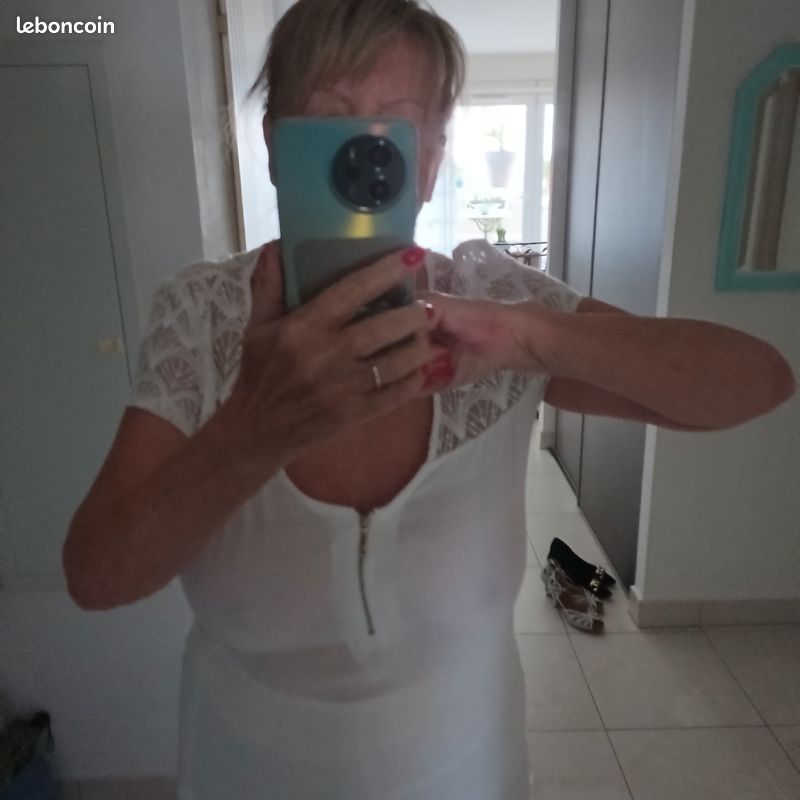 Chemisier blanc avec dentelle (image 4)
