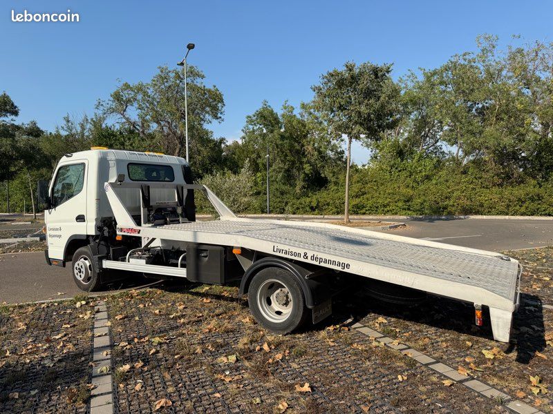 Fuso Canter Plateaux dépanneuse 3C15 BVA 3,5t (image 3)