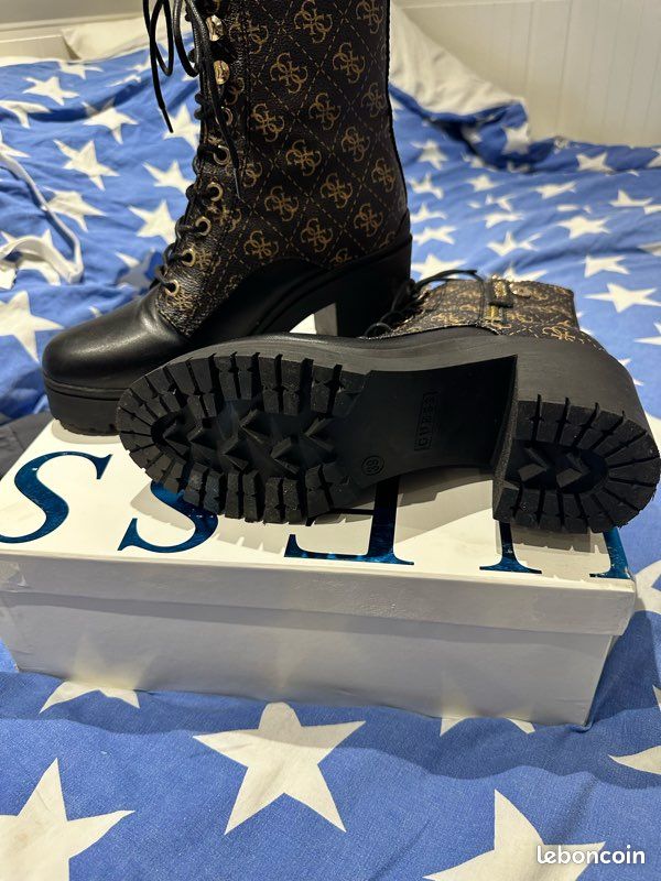 Bottes Guess Boone à Talon Haut - Taille 8, Noir - Neuf Sans Boîte - Vente Flash
