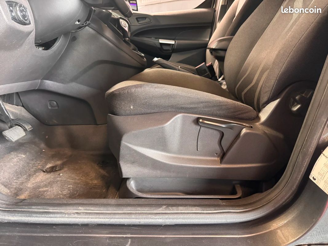 FORD TRANSIT CONNECT CABINE APPROFONDIE 1.5 ECOBLUE 120 S&S BVA8 Trend CAMÉRA DE RECUL / ANDROID AUTO / ATTELAGE / ENTRETIEN COMPLET (image 41)