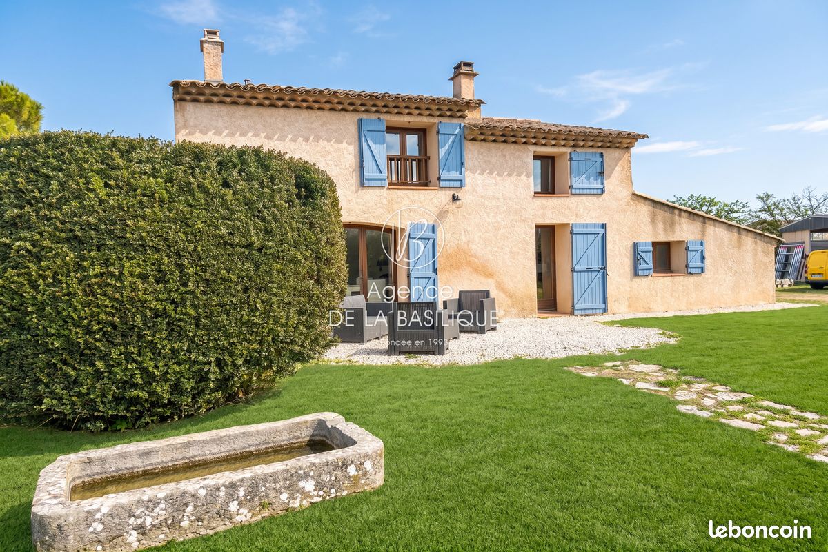 Maison 4 pièces 91 m² · à Saint-Maximin-la-Sainte-Baume · 91 m² · 365 000 €