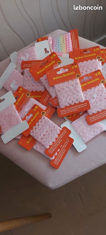 Lot de 35 paquets de galons rose neufs (image 4)