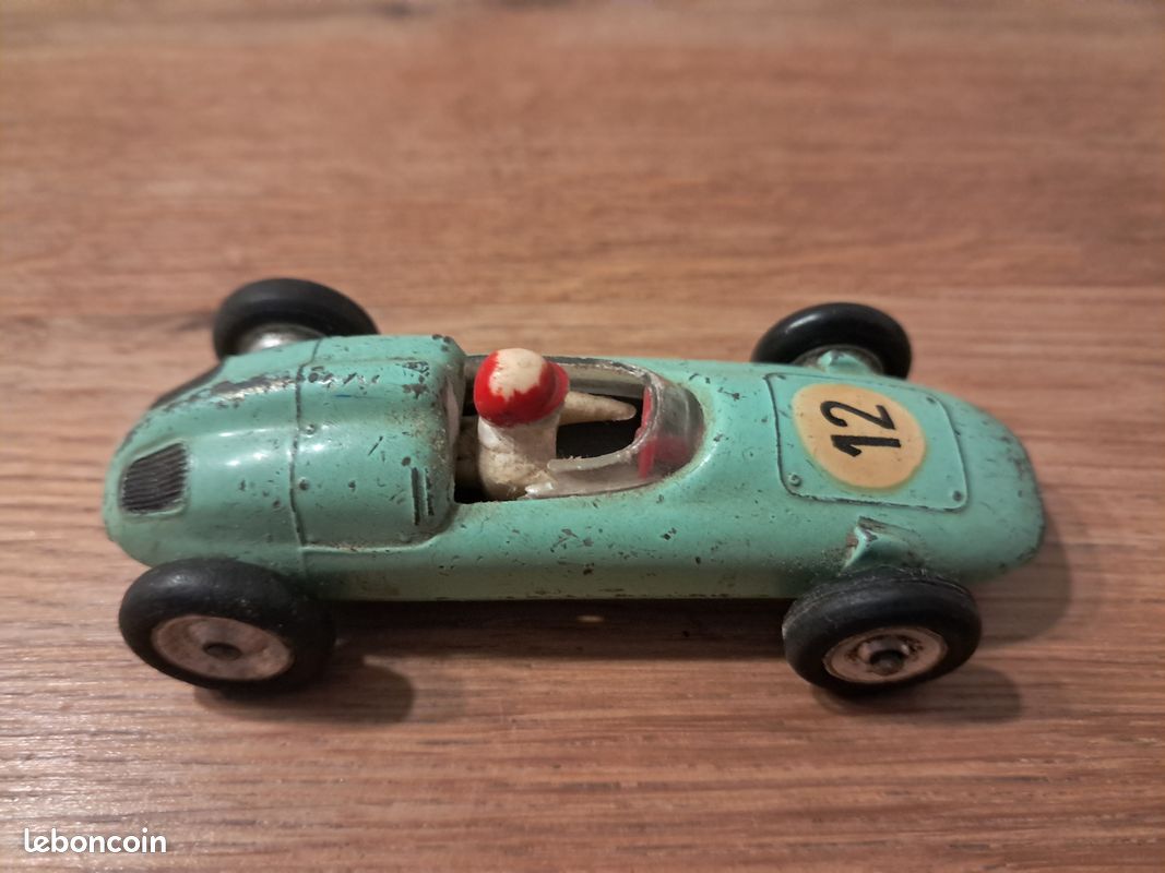 Tableau de bord Porsche (conduite à gauche) à restaurer | Pièces pour Tableau de bord Porsche (conduite à gauche) à restaurer | Pièces pour